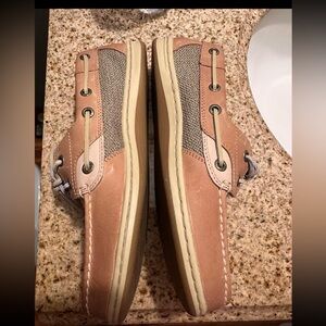 Women sperrys